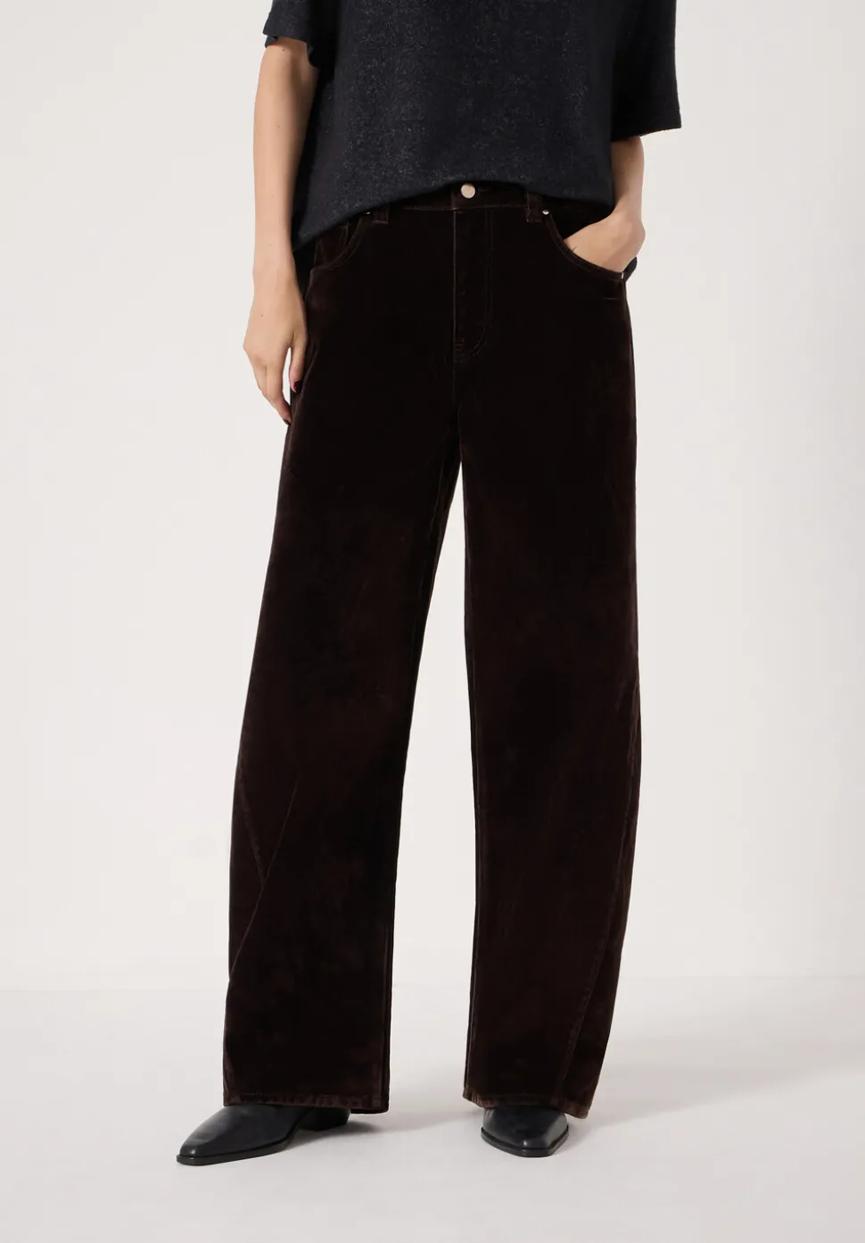 Velvet Cropped Bree Barrel Leg Jeans