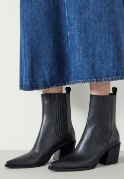 Western Leather Chelsea Boots
